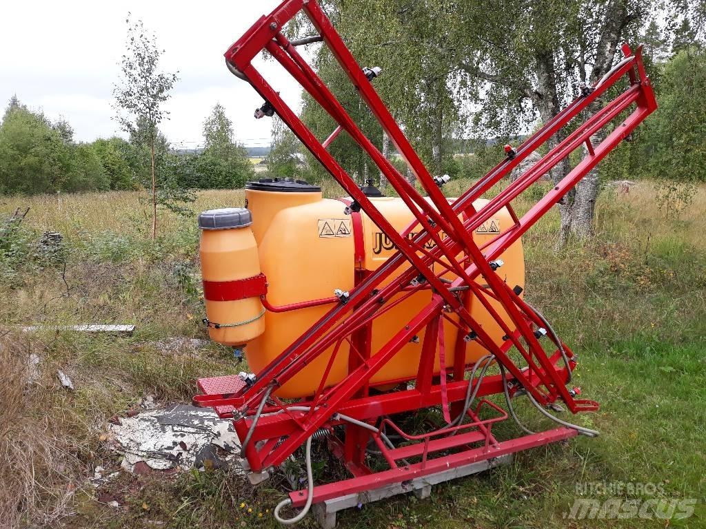 Junkkari 8/700 Навесни пръскачки
