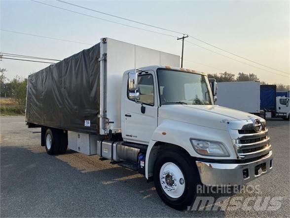 Hino 338 Брезентови камиони
