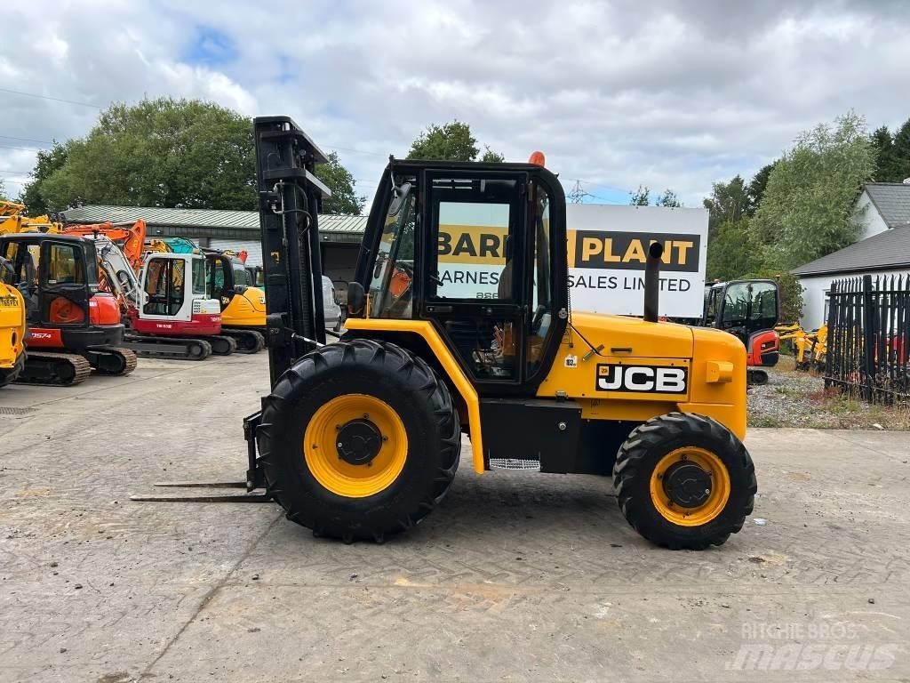 JCB 926 RTFL Камиони за херавни местности
