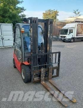 Manitou MI 25 Дизелови камиони