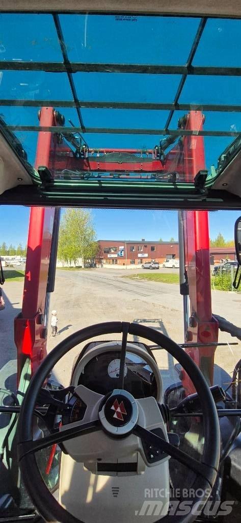 Massey Ferguson 5612 Трактори