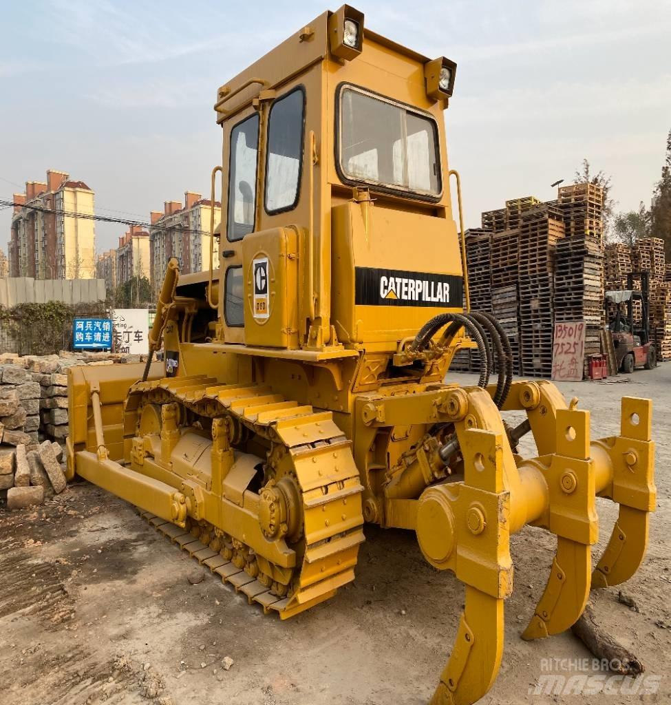 CAT D 6 D Верижни булдозери

