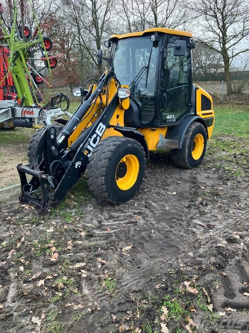 JCB 407 Колесни товарачи