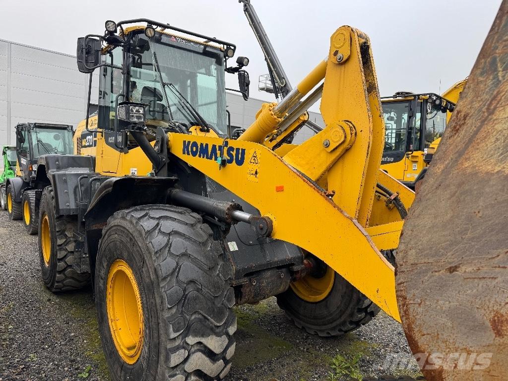 Komatsu WA 270-8 Колесни товарачи