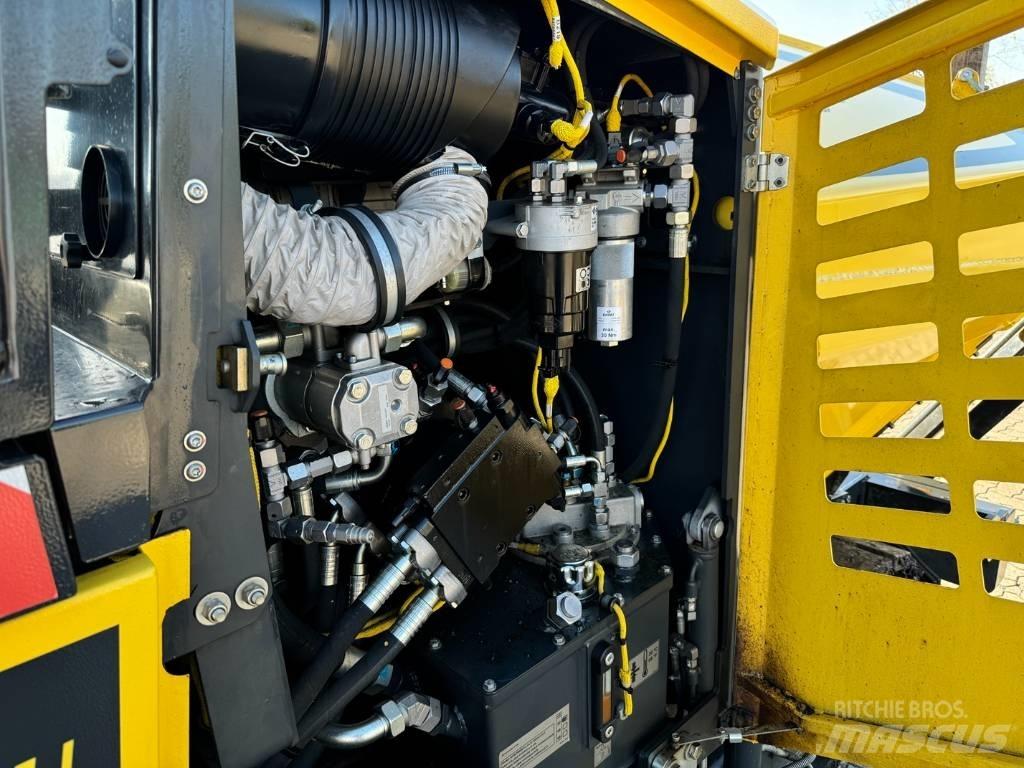 Bomag BF 300 C-2 Машини за асфалт