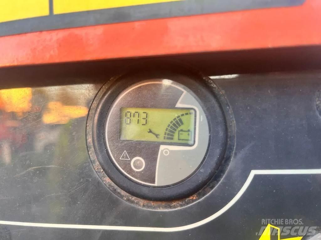 JLG E300AJP Съчленени стрелови подемници