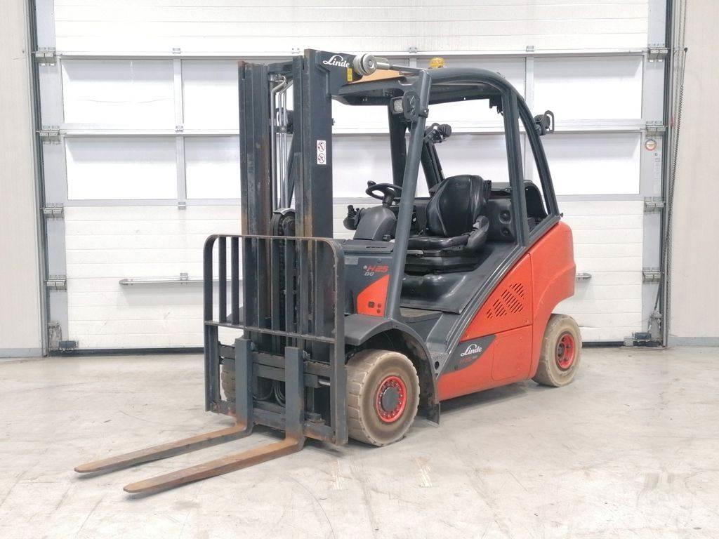 Linde H25T-02 Камиони с АГУ