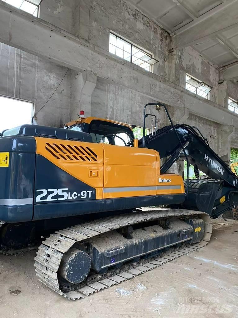 Hyundai 225LC-9 Верижен екскаватор