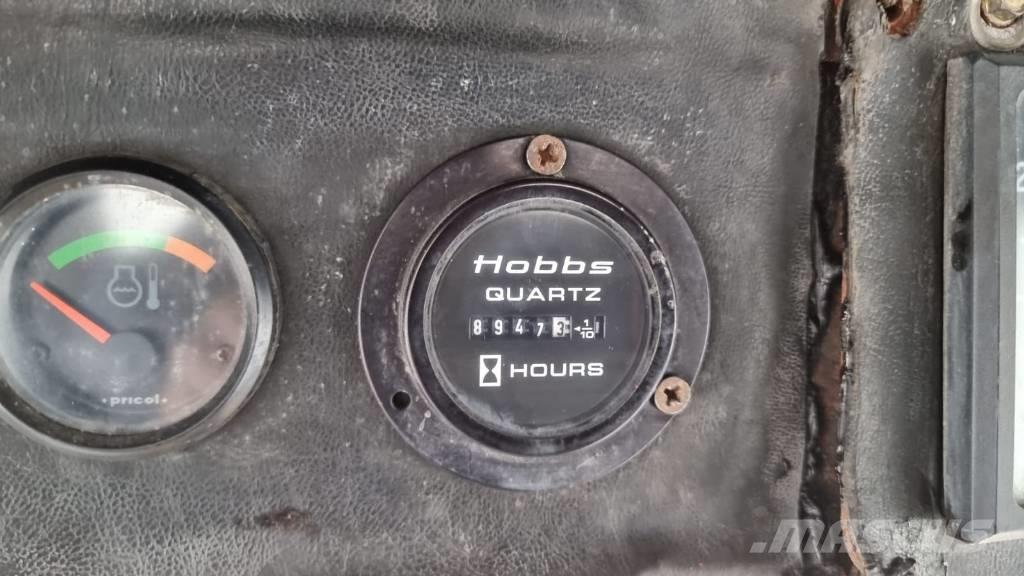 CAT Veekmas NY 15C Грейдери