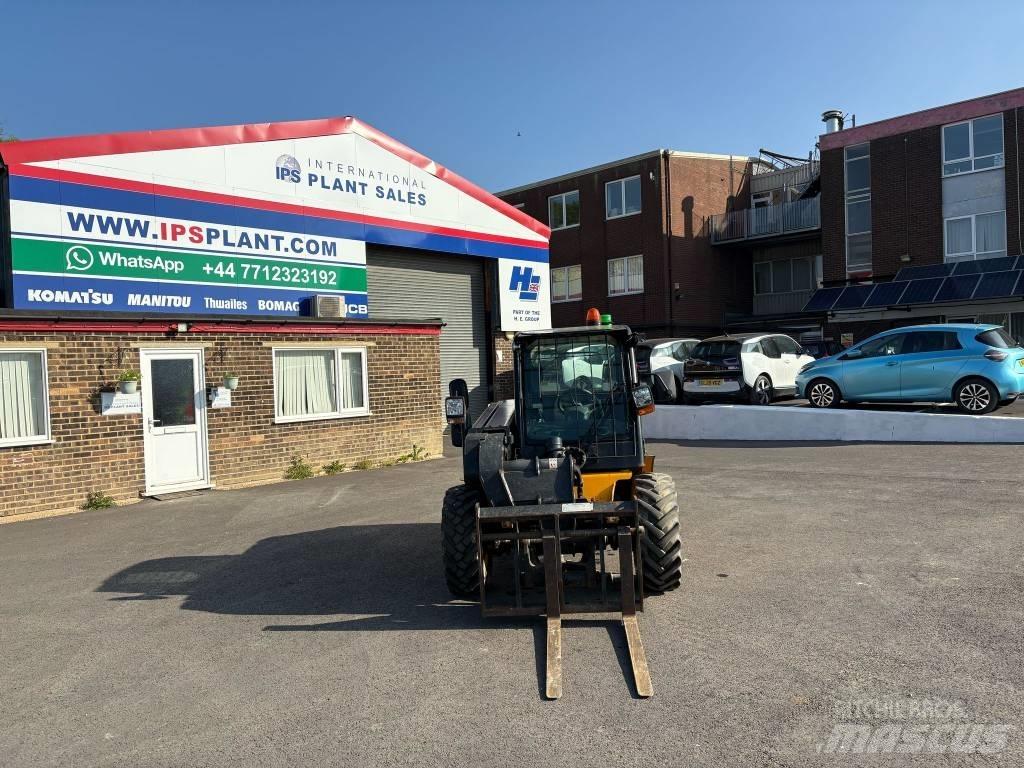 JCB 520-40 Телескопични товарачи