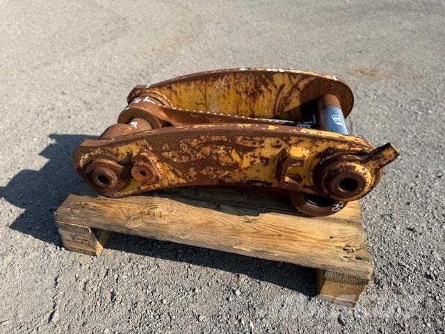 CNH Connection Link Товарачи със заден ескаватор