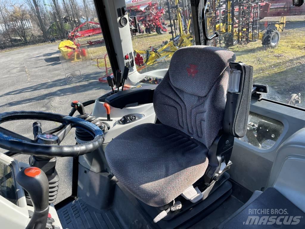 Massey Ferguson 5465 Трактори