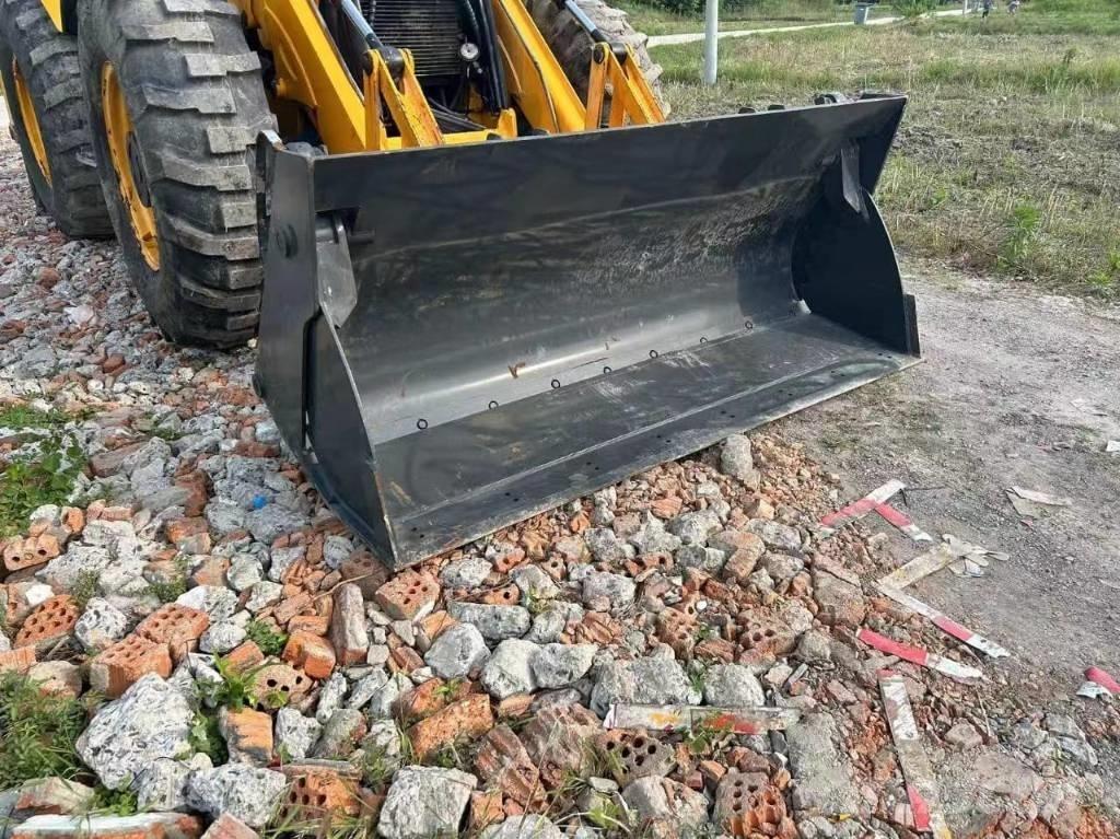 JCB 4CX Товарач със заден ексватор