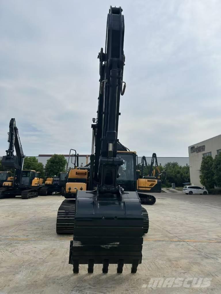 Hyundai HX 220 L Верижен екскаватор