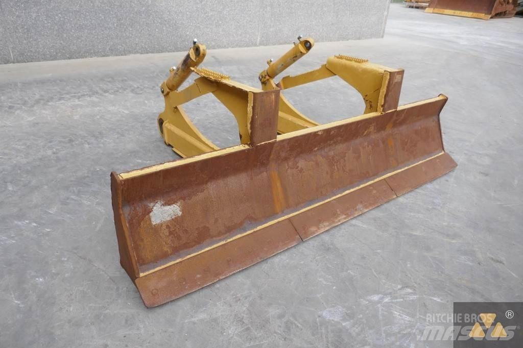 CAT Skidder blade Остриета