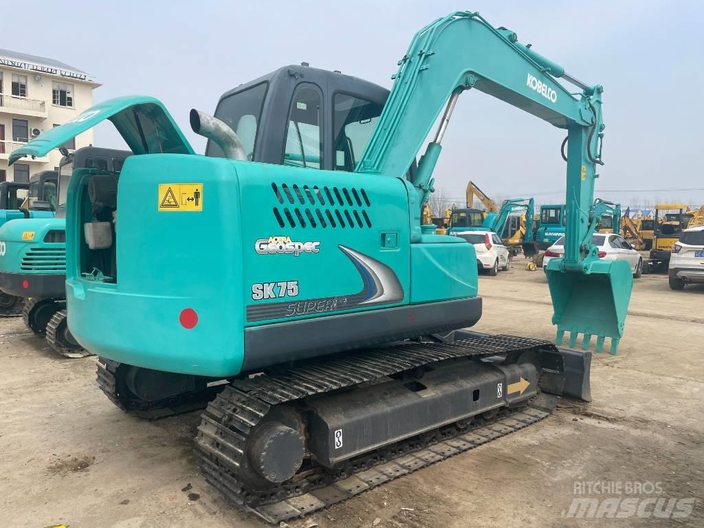 Kobelco SK 75 Мини екскаватори < 7 т