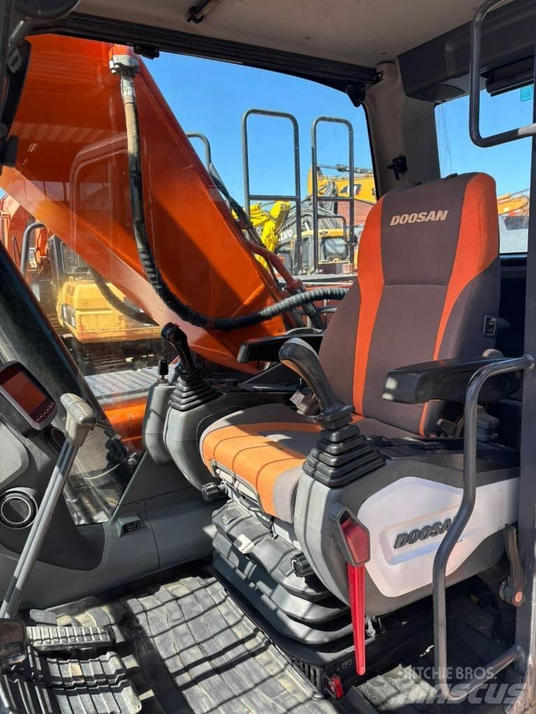 Doosan DX 255 NLC-5 Верижен екскаватор