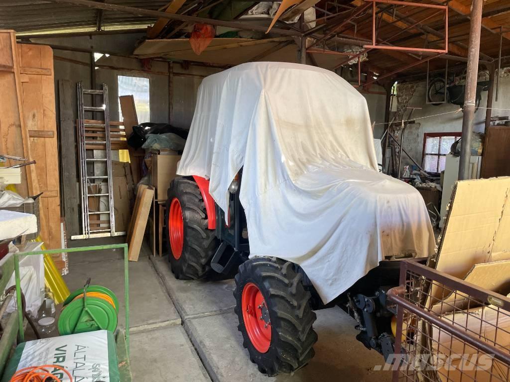 Kubota L2-421 Компактни трактори