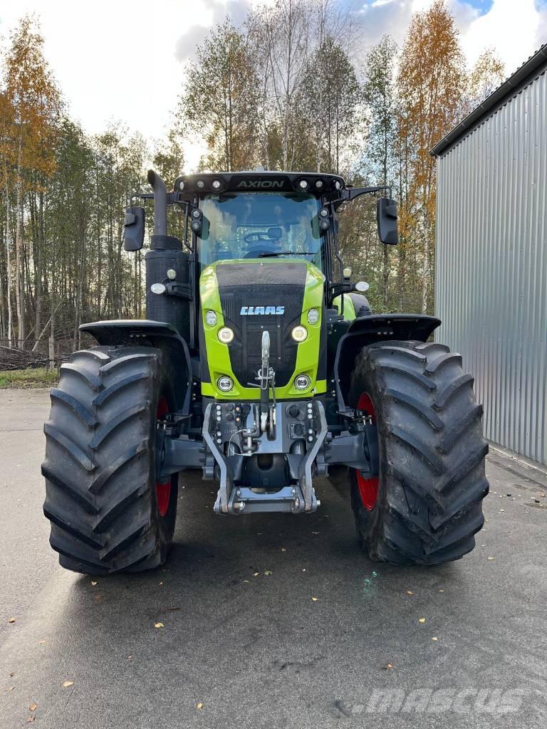 CLAAS Axion 920 Трактори