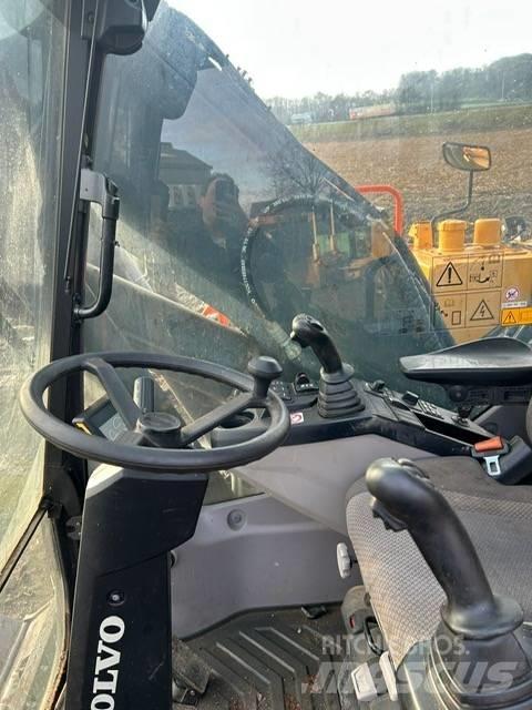 Volvo EW 220 E Колесни екскаватори