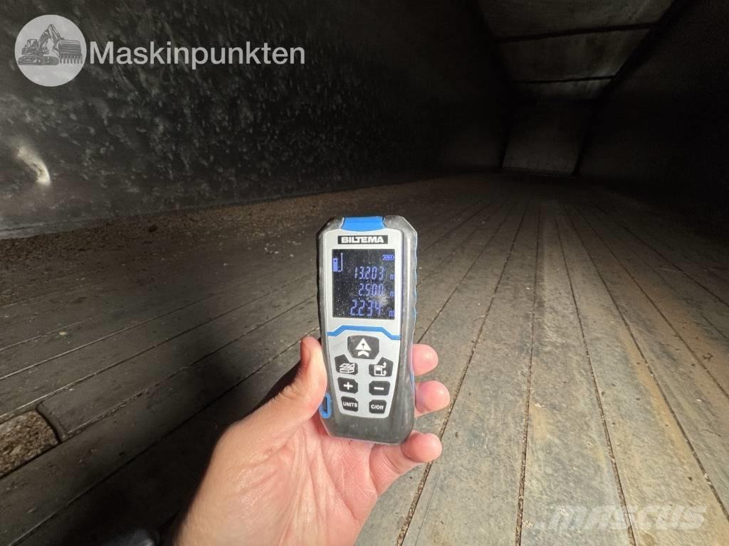 Knapen KOWF 390 Полуремаркета с подвижен под
