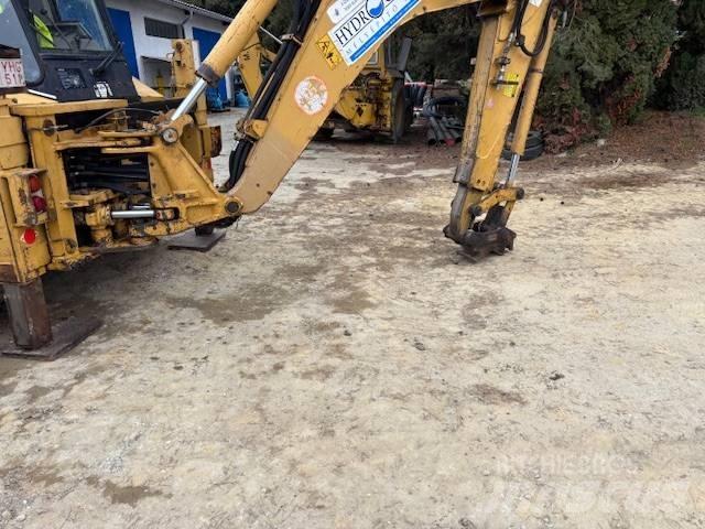 CAT 428 B Товарач със заден ексватор