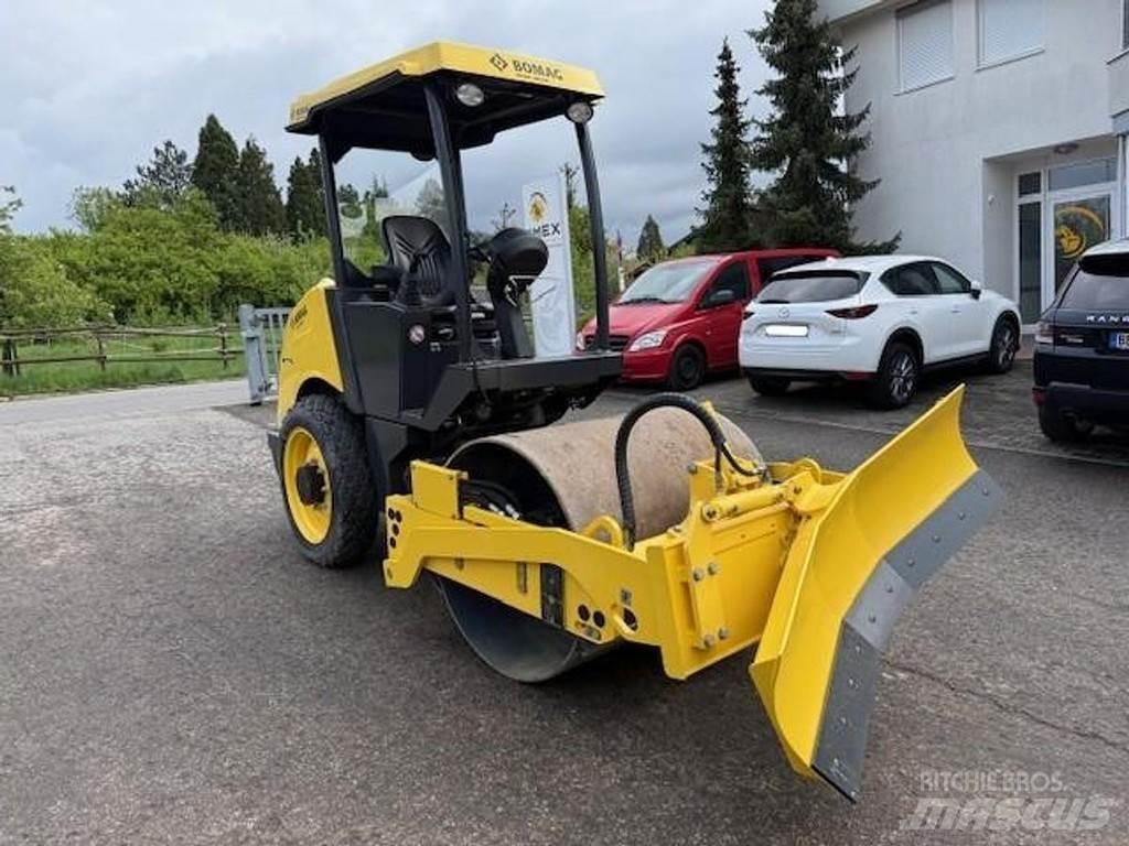 Bomag 124 DH-5 Еднобарабанни ролки
