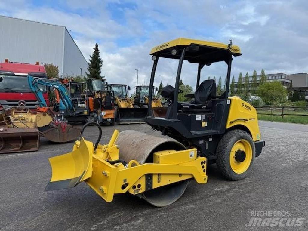 Bomag 124 DH-5 Еднобарабанни ролки
