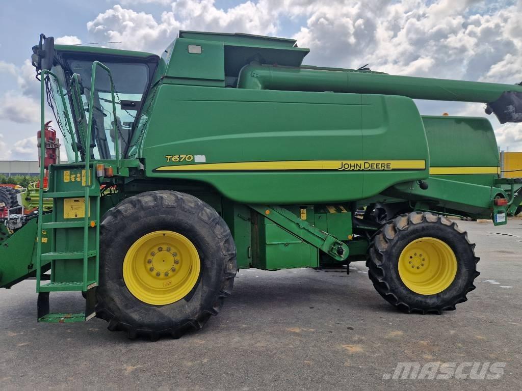 John Deere T670 Комбайни