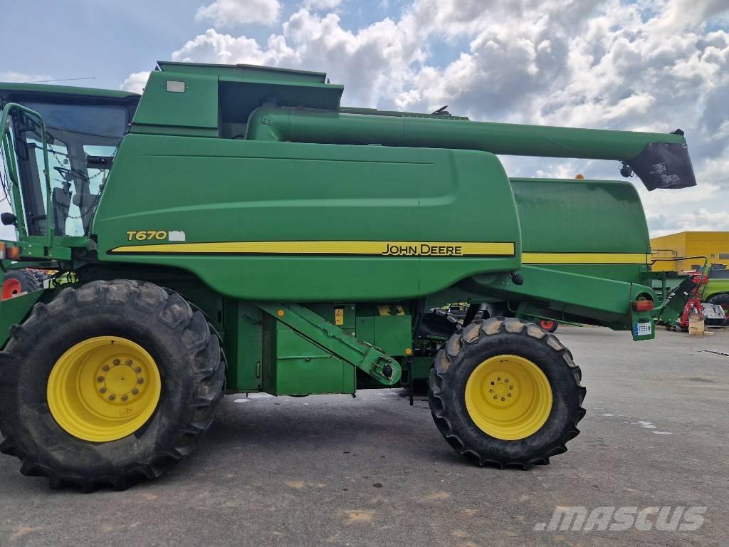 John Deere T670 Комбайни