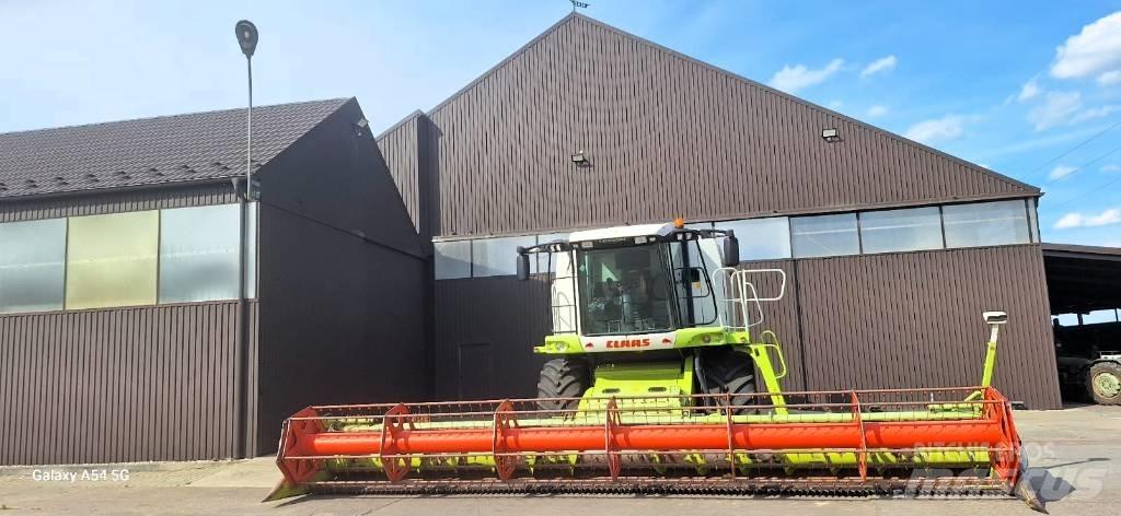 Claas 570 Комбайни