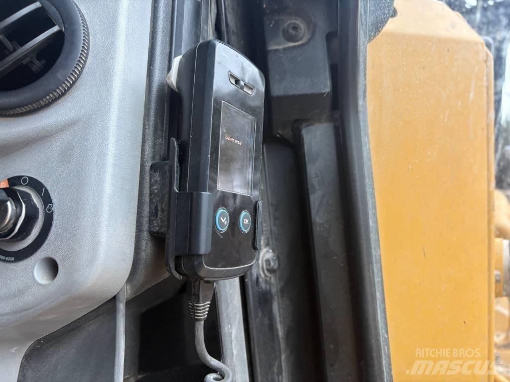 CAT D 6 T LGP Верижни булдозери
