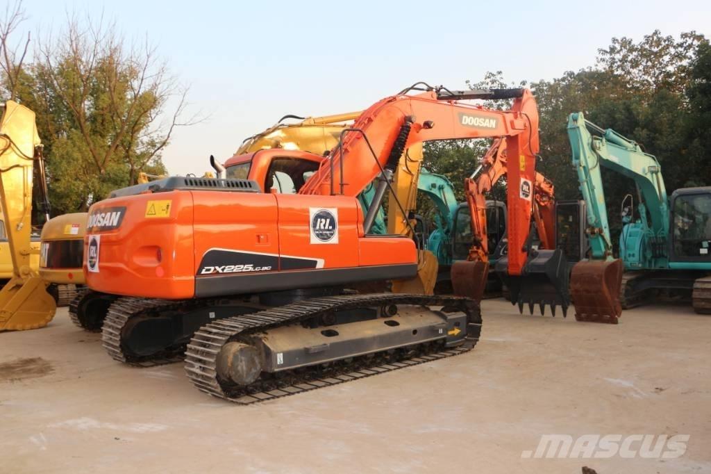 Doosan dx225 Верижен екскаватор