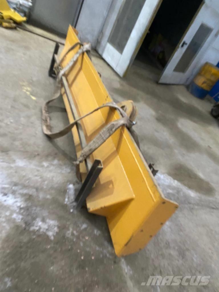 Volvo A 40 F Задни врати
