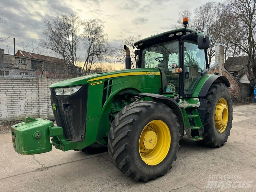 John Deere 8285 R Трактори