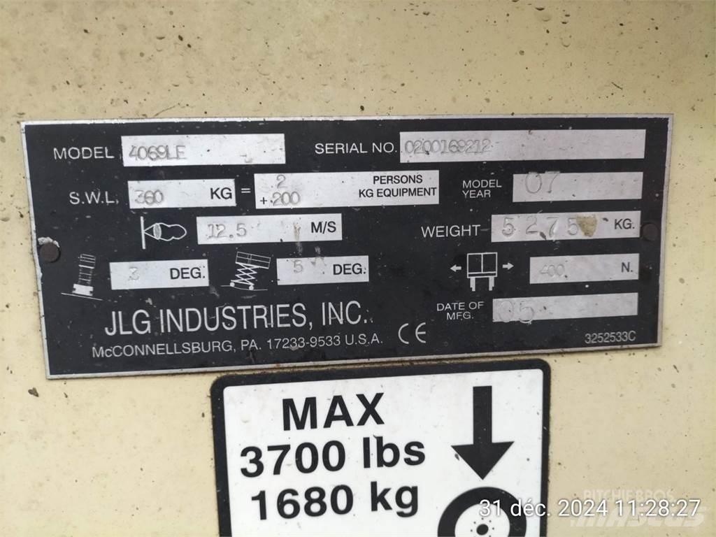 JLG 4069LE Ножични работни платформи