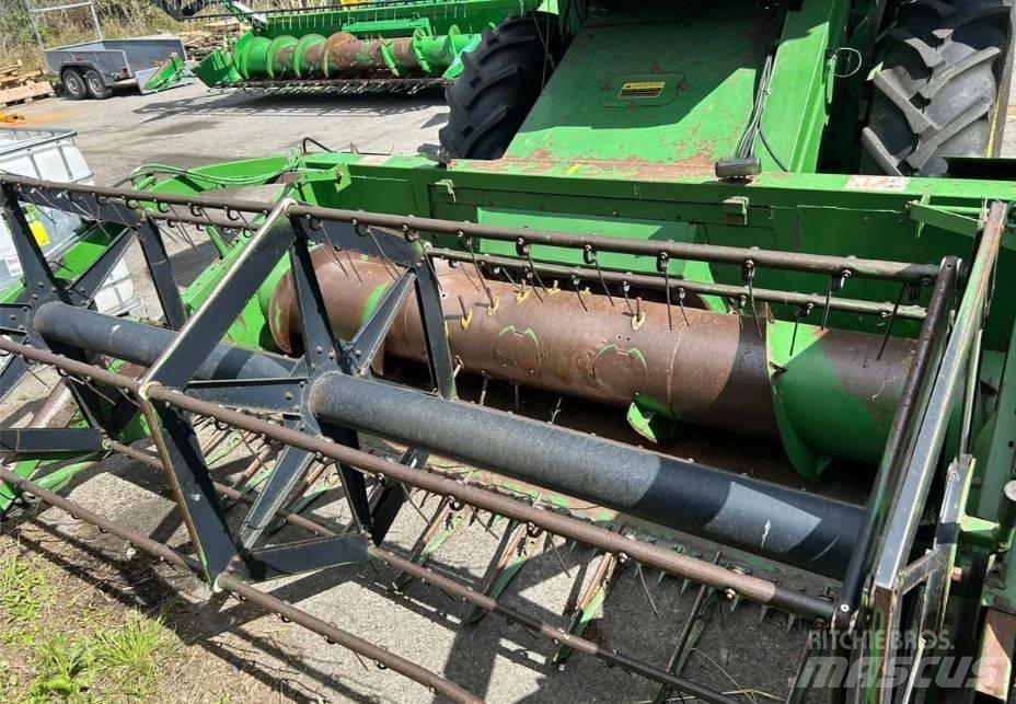 John Deere 1055 Комбайни
