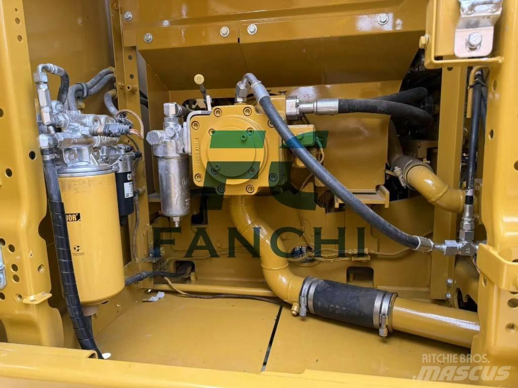 CAT CAT320 Средни екскаватори 7т - 12т