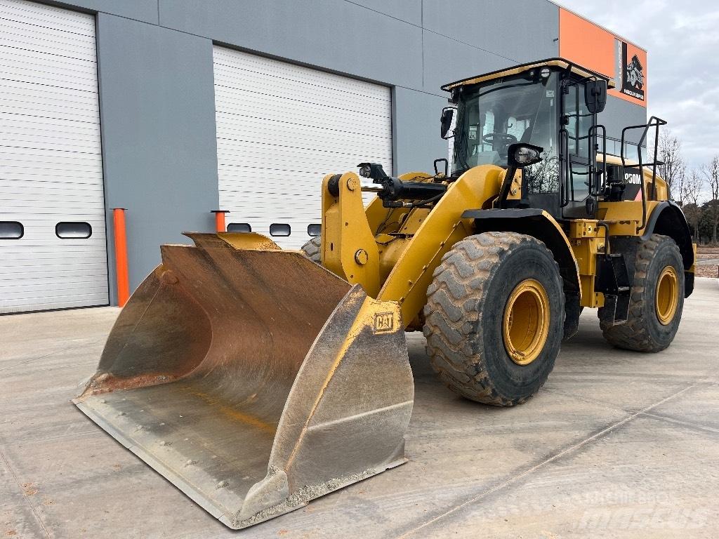 CAT 950 M Мини товарачи