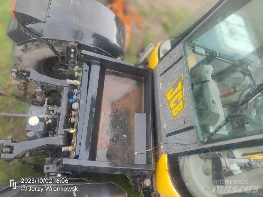 JCB 1135 4WS Трактори