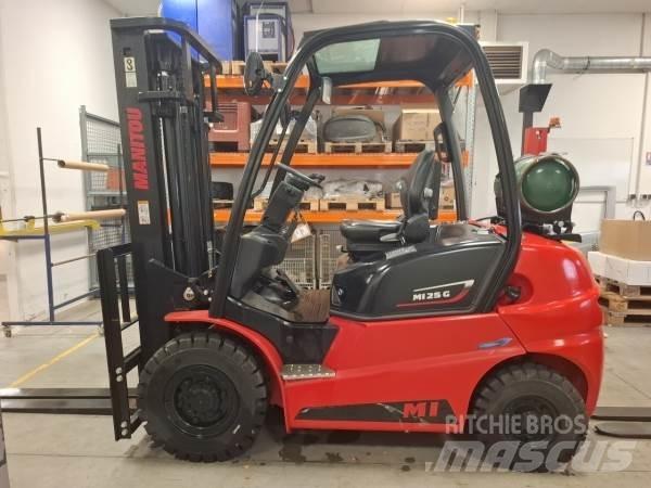 Manitou MI25G Камиони за херавни местности