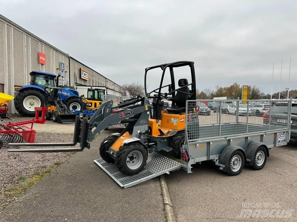 GiANT G1100 Многофункционални товарачи