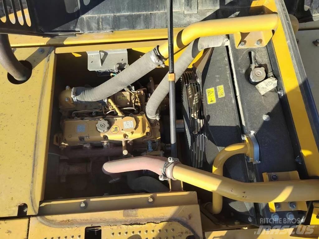CAT 318 Верижен екскаватор