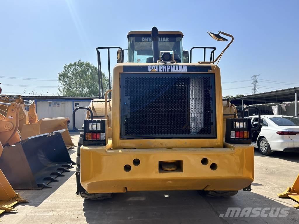 CAT 966H Колесни товарачи