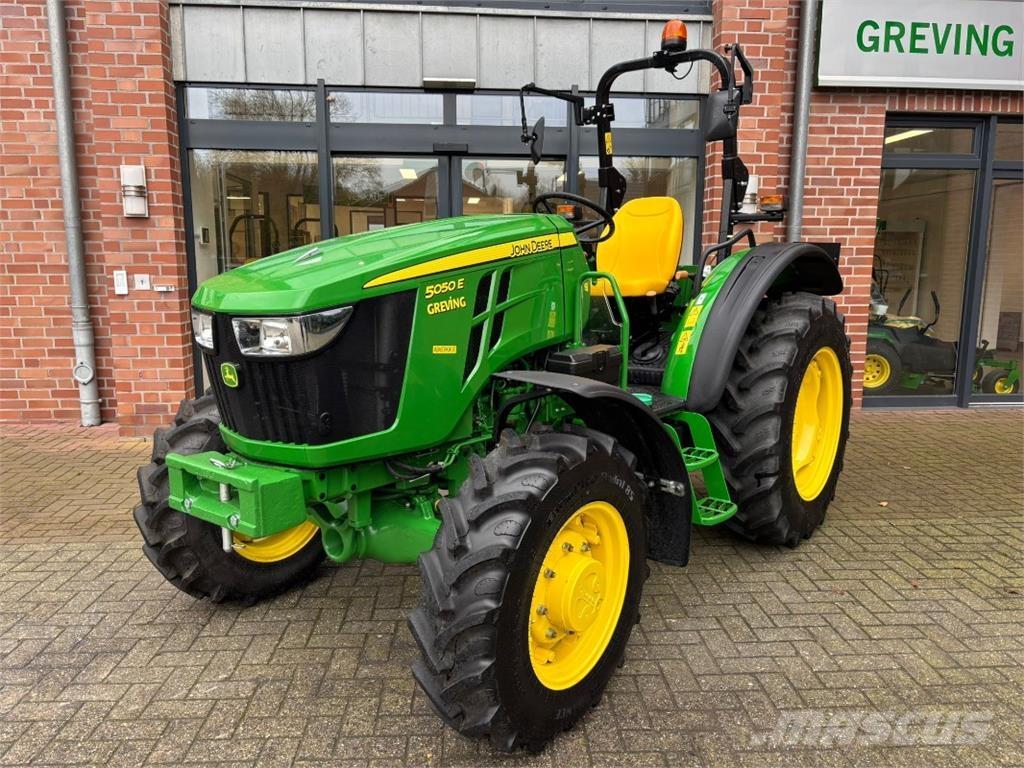John Deere 5050E Трактори