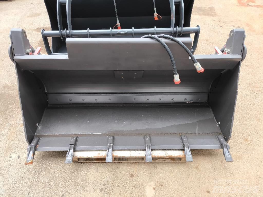 Mecalac 0.65m3 4in1 Кофи