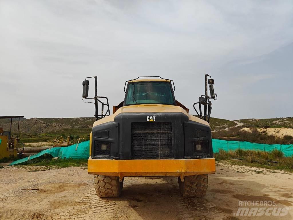 CAT 740B Дъмпери/моторни превозни средства
