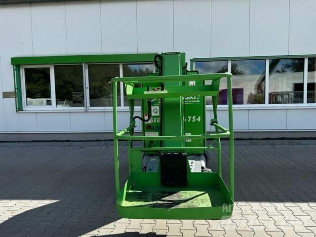 Haulotte Star 10 Компактни самоходни стрелови подемници

