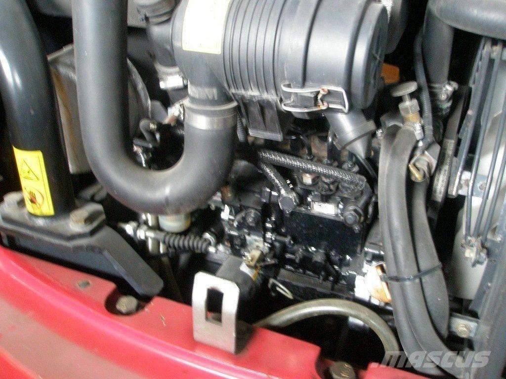 Takeuchi TB23R Мини екскаватори < 7 т