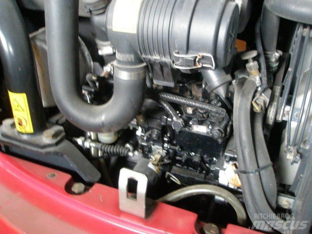 Takeuchi TB23R Мини екскаватори < 7 т